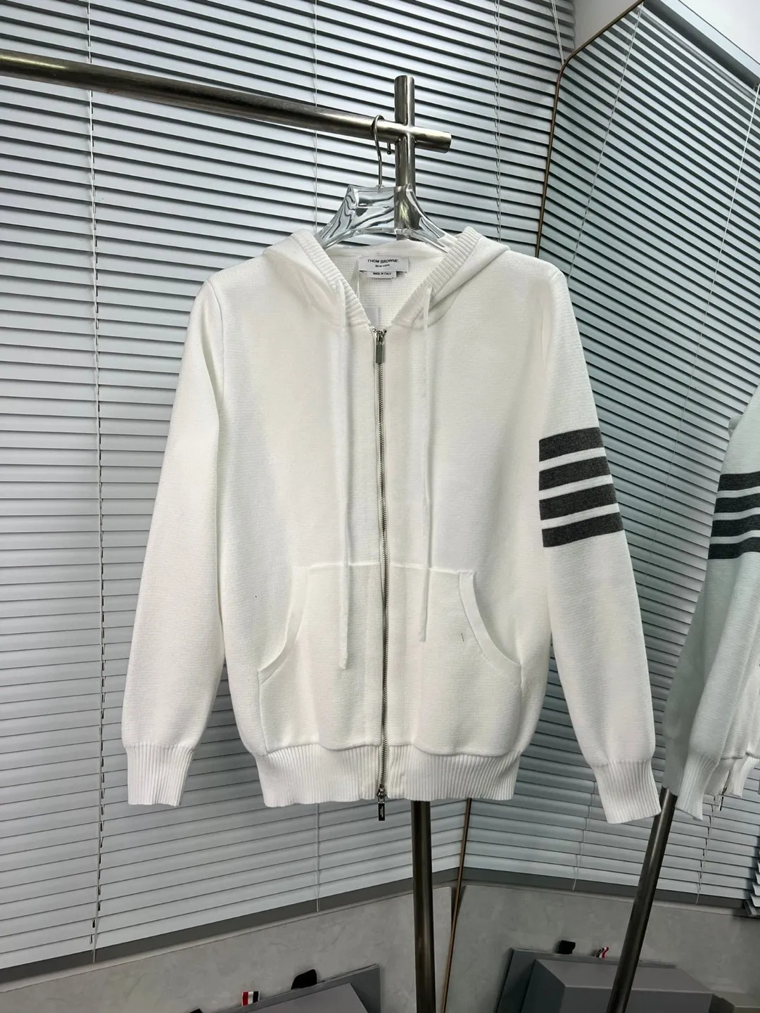 ：P-tb ：White Gray ：15 ：15% 20% 30% 35% S： 66 118 70 M： 67 120 71 L： 68 122 72